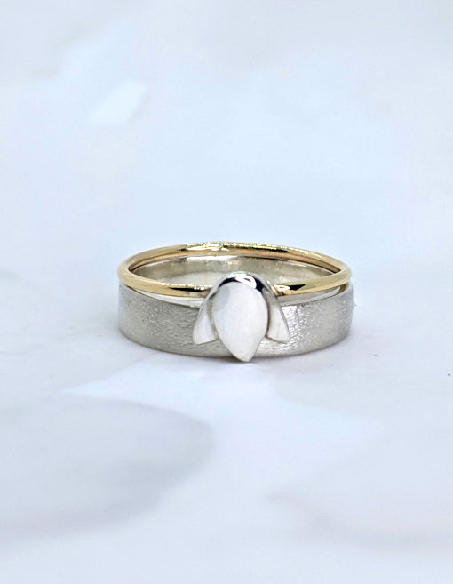 Claire Guinan- Commission- handmade jewellery- irishmade- Irish jewellery- snowdrop